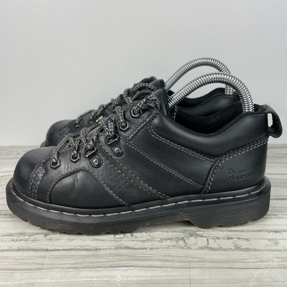 DR MARTEN FINNEGAN-WOMENS 6